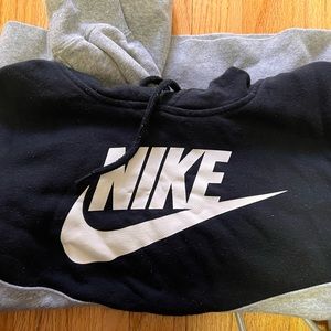M Nike Grey/black women pull over hoodie